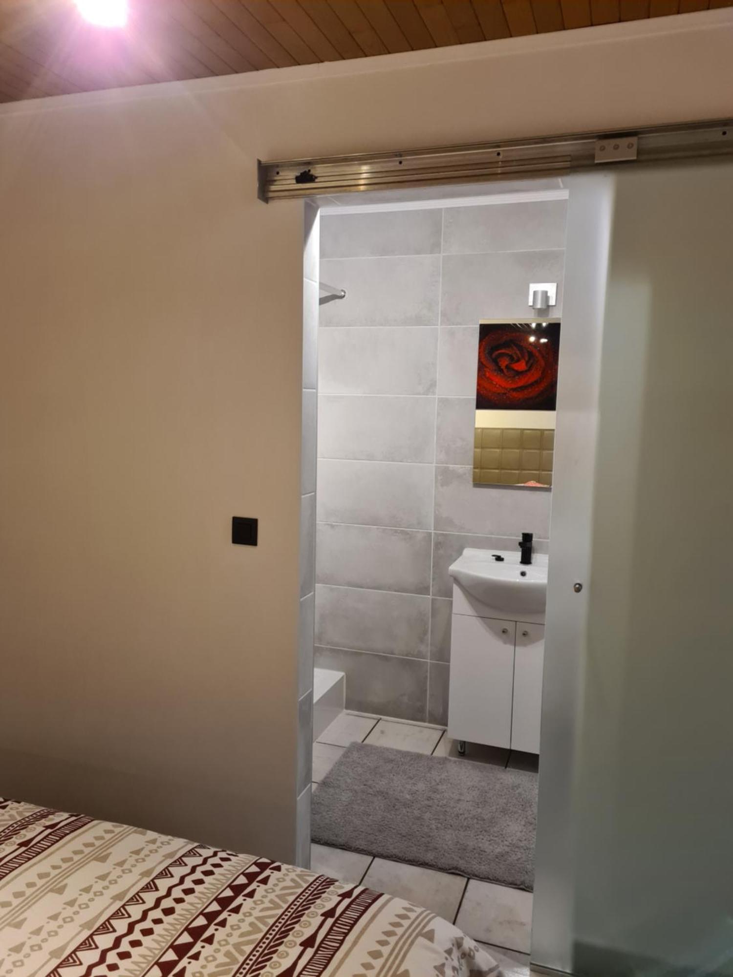 Homestay Gent-Merelbeke Self Check-In Service Melle Oda fotoğraf